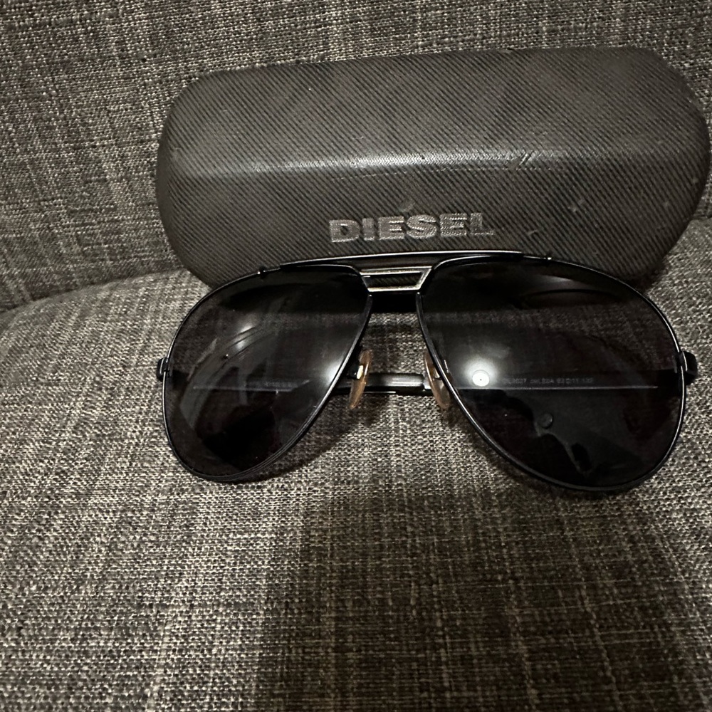 Men’s sunglasses